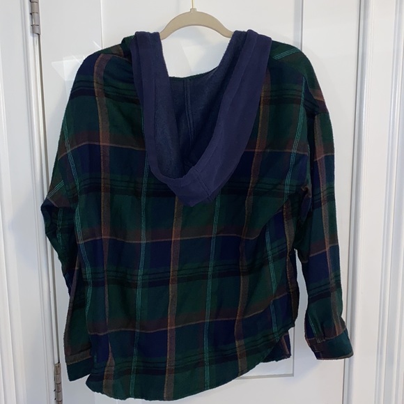 Urban Outfitters | Green Flannel | XS - Picture 2 of 2